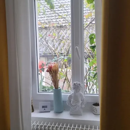 Petite Maison Originale Avec Espace Prive Cosy